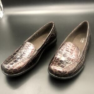 Clarks bendables Brown Vegan Croc Print Loafers, Women's Size 9/EUR 39.5